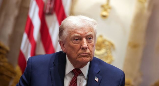 Patuloy na itinutulak ni Trump na kunin ang Greenland 