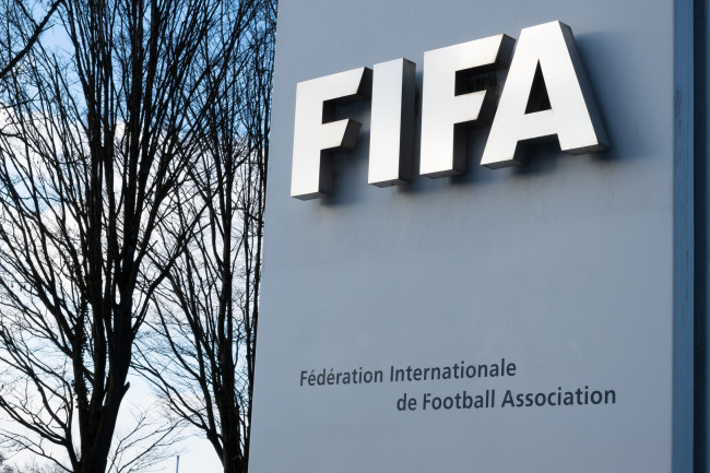 Ang Sweden at Serbia, ang mga susunod na bansa pagkatapos ng Wales na umatras sa suporta kay Infantino