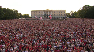 Libu-libong 'row' sa Oslo upang ipagdiwang ang makasaysayang pagtakbo ng Norway sa World Cup