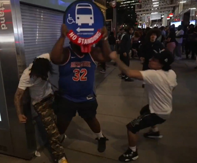 Kaguluhan, karahasan at kaguluhan sa New York kasunod ng pagkatalo ng Knicks sa NBA